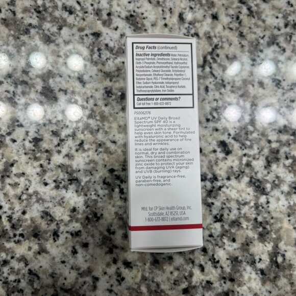 EltaMD UV Daily Tinted Face Sunscreen SPF 40 - Picture 4 of 5